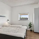 Prázdninový dům In With Kitchen *