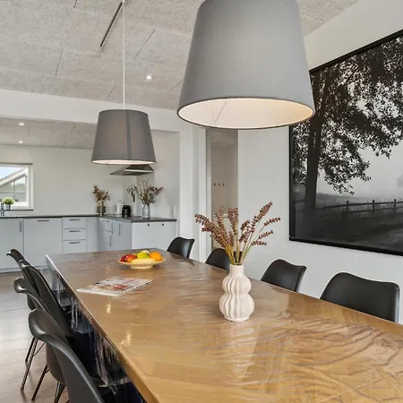 Prázdninový dům In With Kitchen *